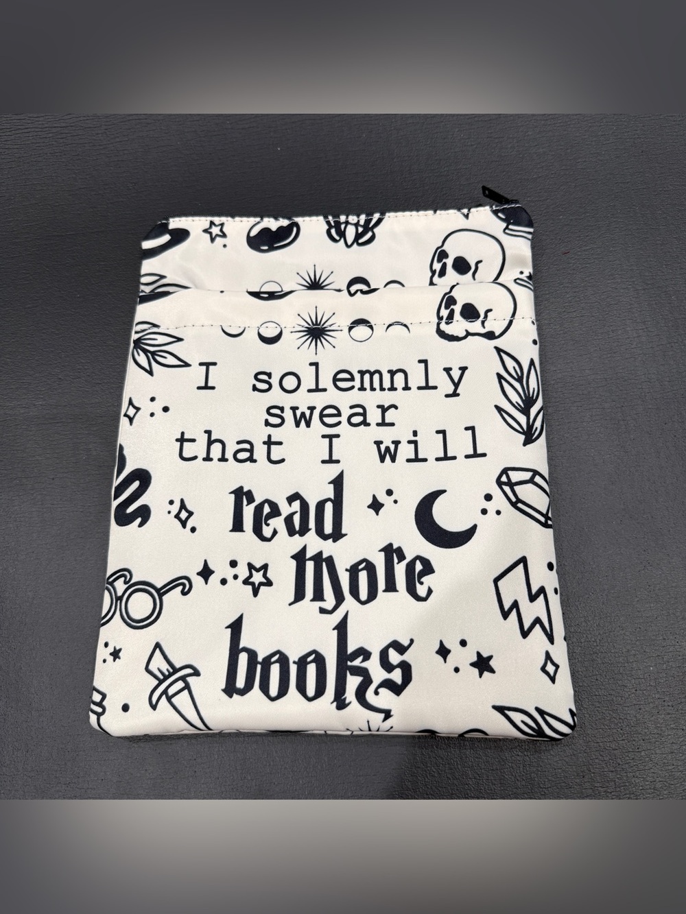 NWOT Harry Potter Inspired Book Sleeve